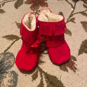 Baby moccasin boots- red